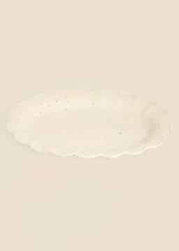 MATHILDA SCALLOP SERVING TRAY - CREMESPECKLED