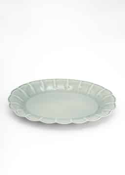 MATHILDA SCALLOP SERVING TRAY - DustyBlue