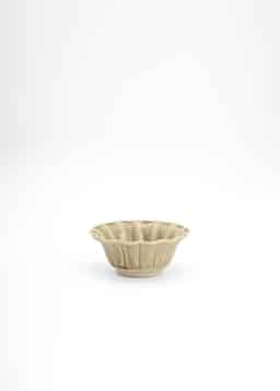 MATHILDA SCALLOP SMALL BOWL - BEIGE