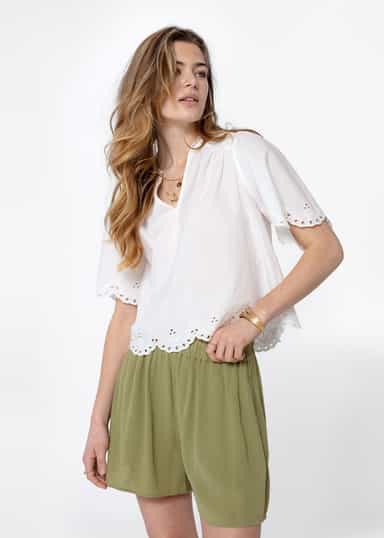 LILA Khakifärgade krinklade shorts - Grön 1 - Indiska