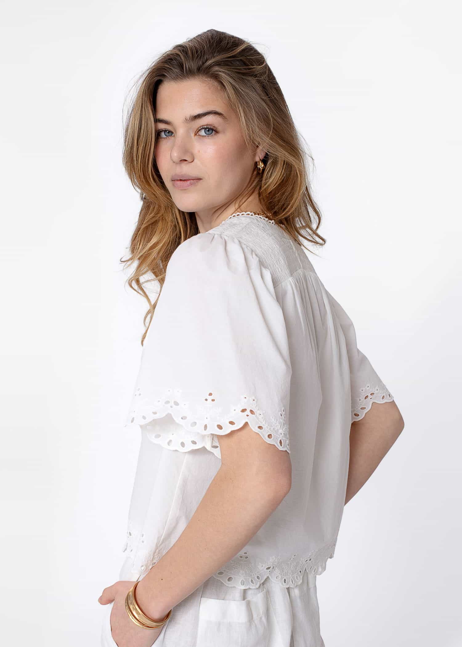 ARIELLE Brodert bluse - Hvit 2 - Indiska