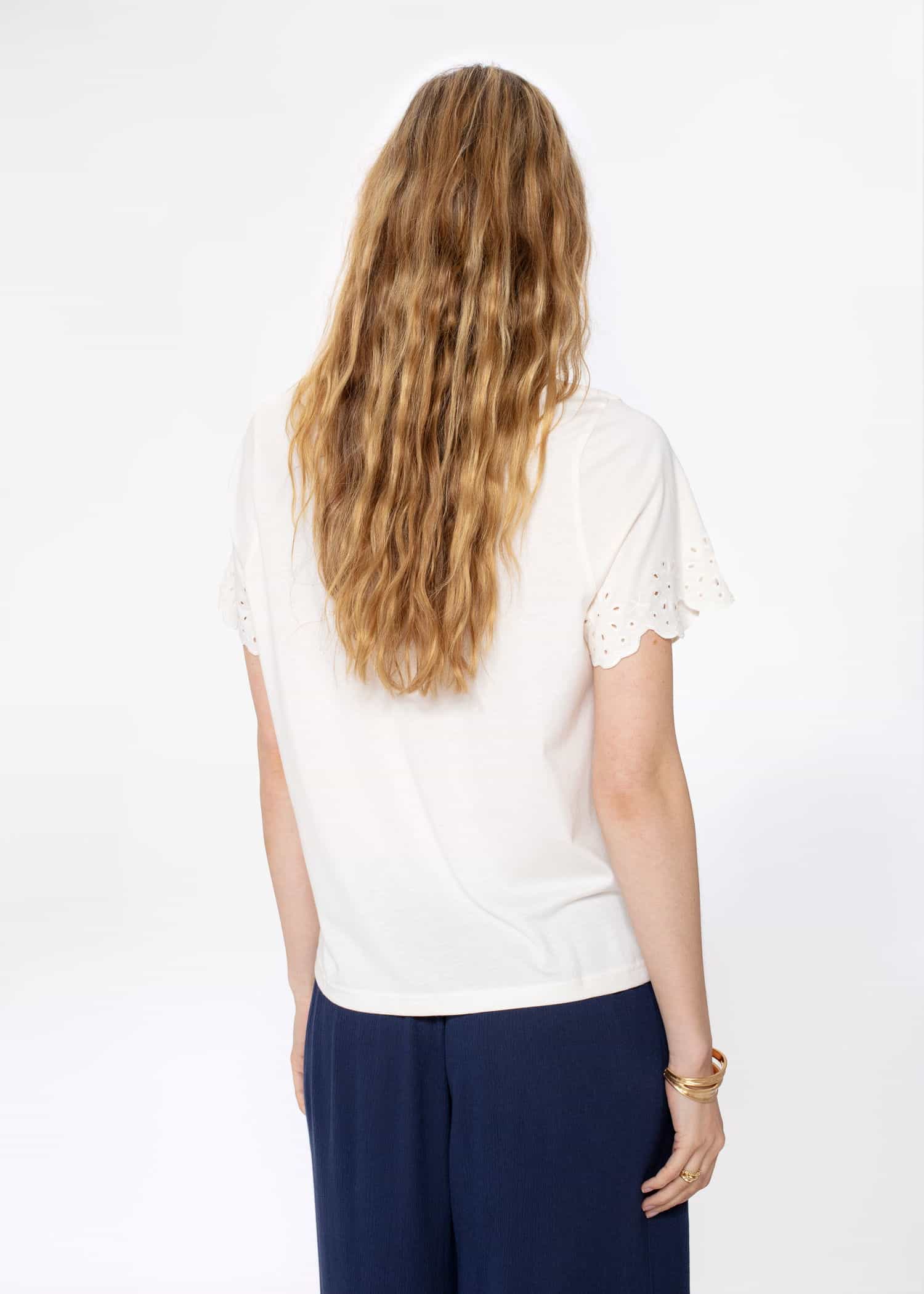 EPPLE Vit t-shirt med broderad ärm  - Vit 3 - Indiska