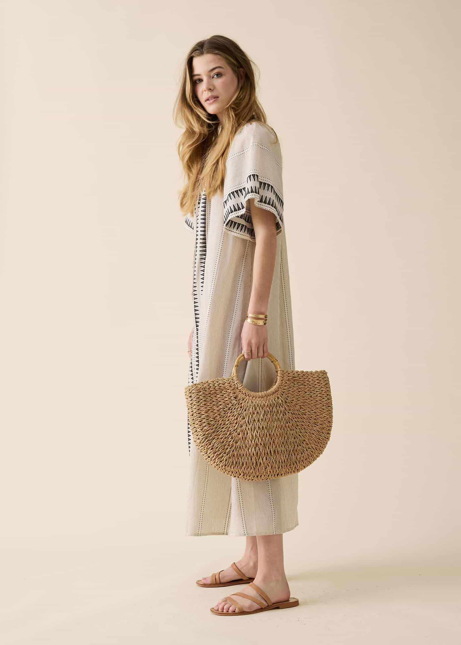 DONNA Pitkä jakardikuvioitu mekko - Beige 3 - Indiska