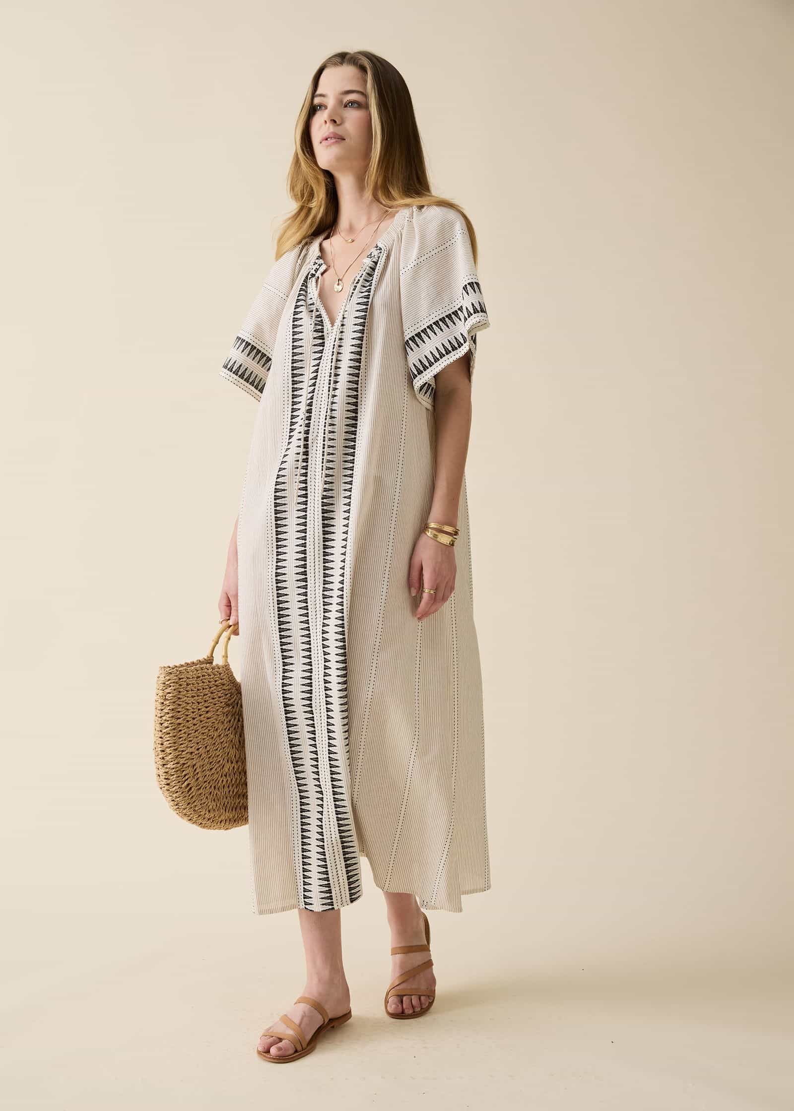 DONNA Pitkä jakardikuvioitu mekko - Beige 5 - Indiska