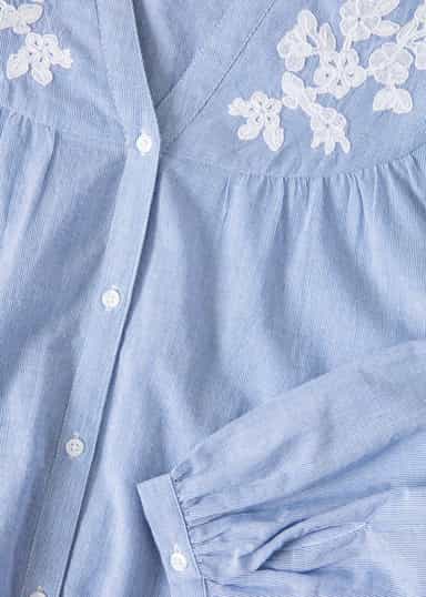 NILA Lyseblå brodert bluse - Blå 6 - Indiska