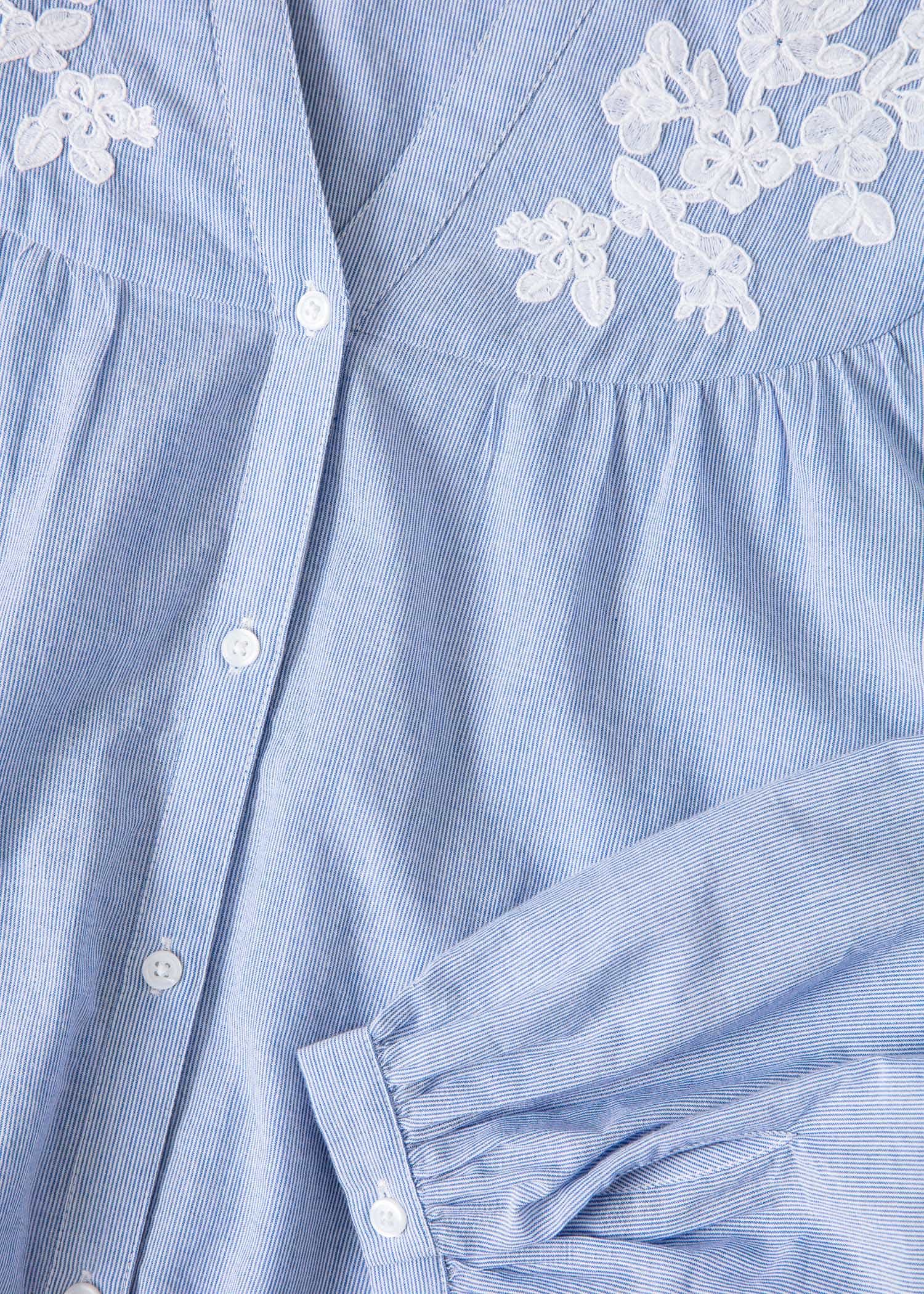 NILA Lyseblå brodert bluse - Blå 6 - Indiska