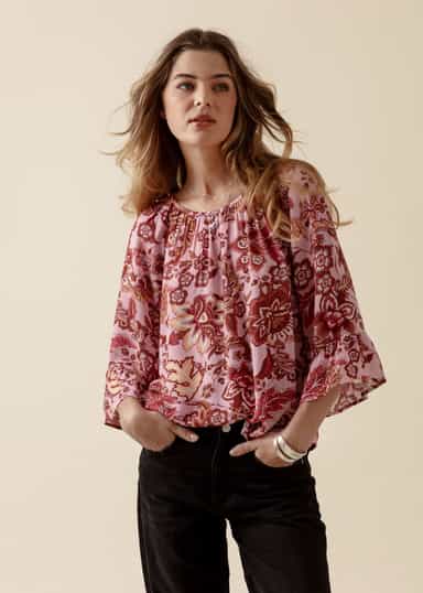 DOLLIE Blommig blus med 3/4 ärm - Rosa 1 - Indiska
