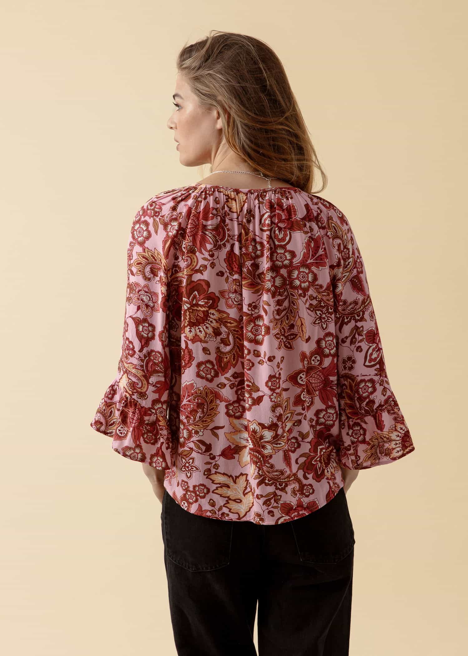 DOLLIE Blommig blus med 3/4 ärm - Rosa 3 - Indiska
