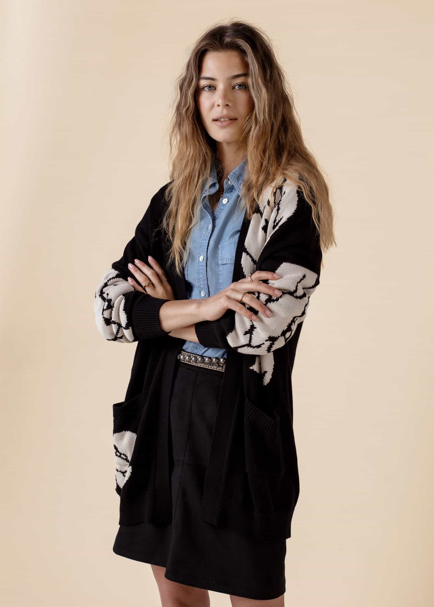 Flower Blomstret cardigan - Svart 5 - Indiska