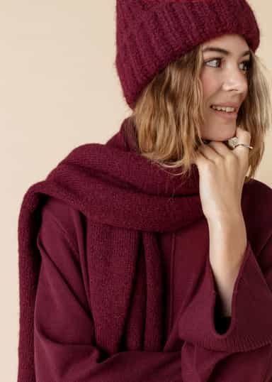 EMMA Vinröd stickad scarf - Röd 1 - Indiska