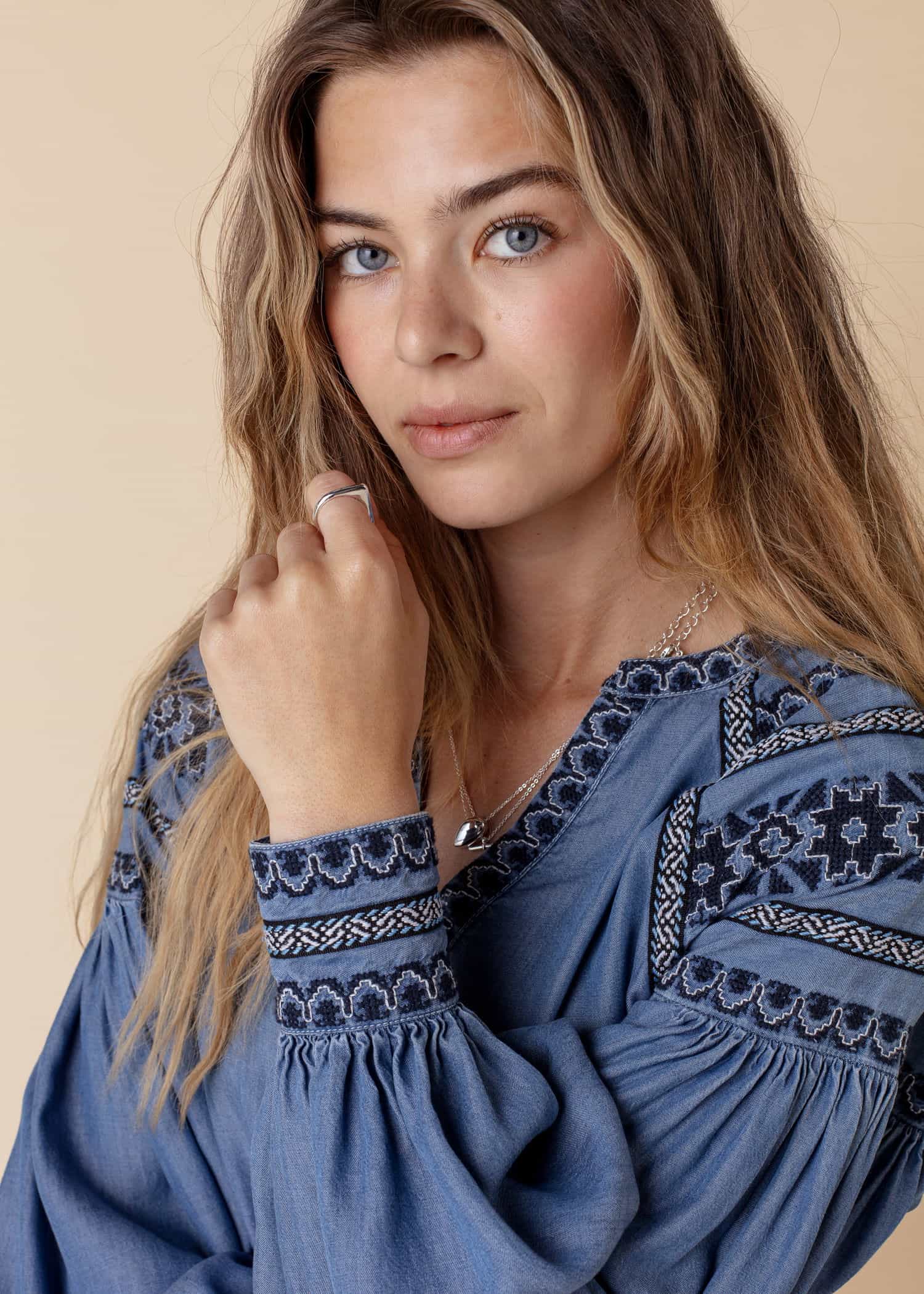 LOURDES Brodeerattu Tencel-mekko  - Sininen 4 - Indiska