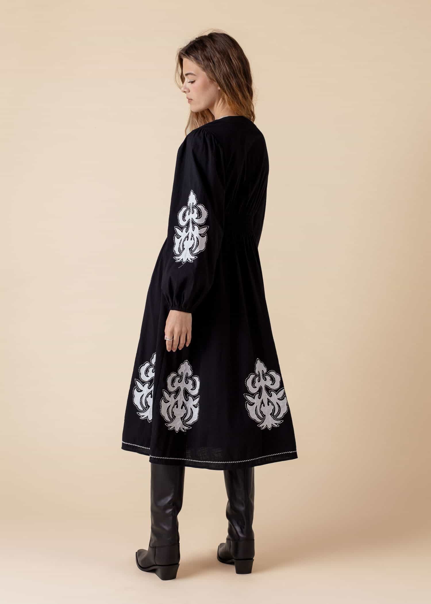 PENELOPE Svart brodert kjole - Svart 2 - Indiska