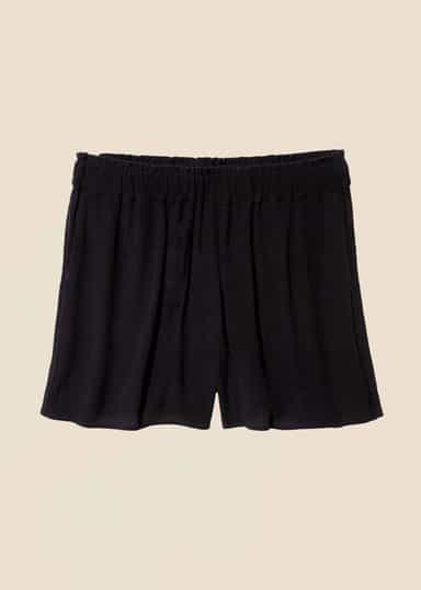 LILA Svarta krinklade shorts - Svart 1 - Indiska