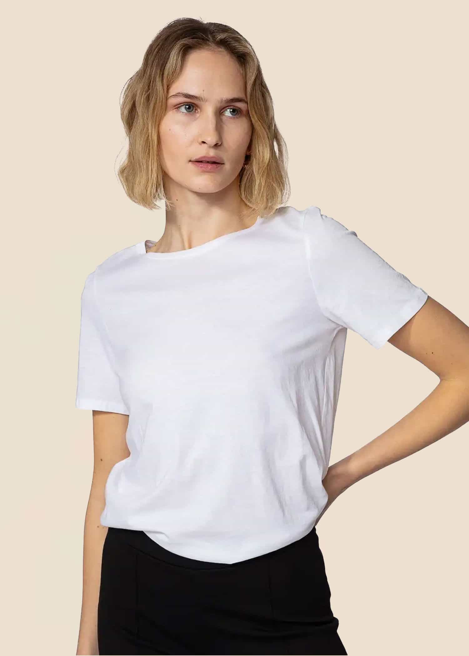 Mathilda Vit T-shirt i bomull - Vit 1 - Indiska