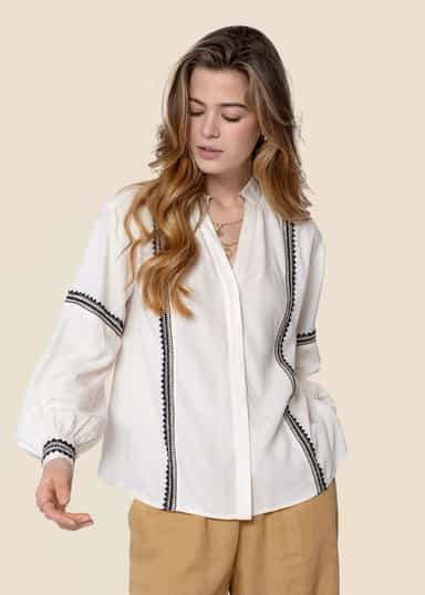 SARA Vit broderad blus - Beige 1 - Indiska