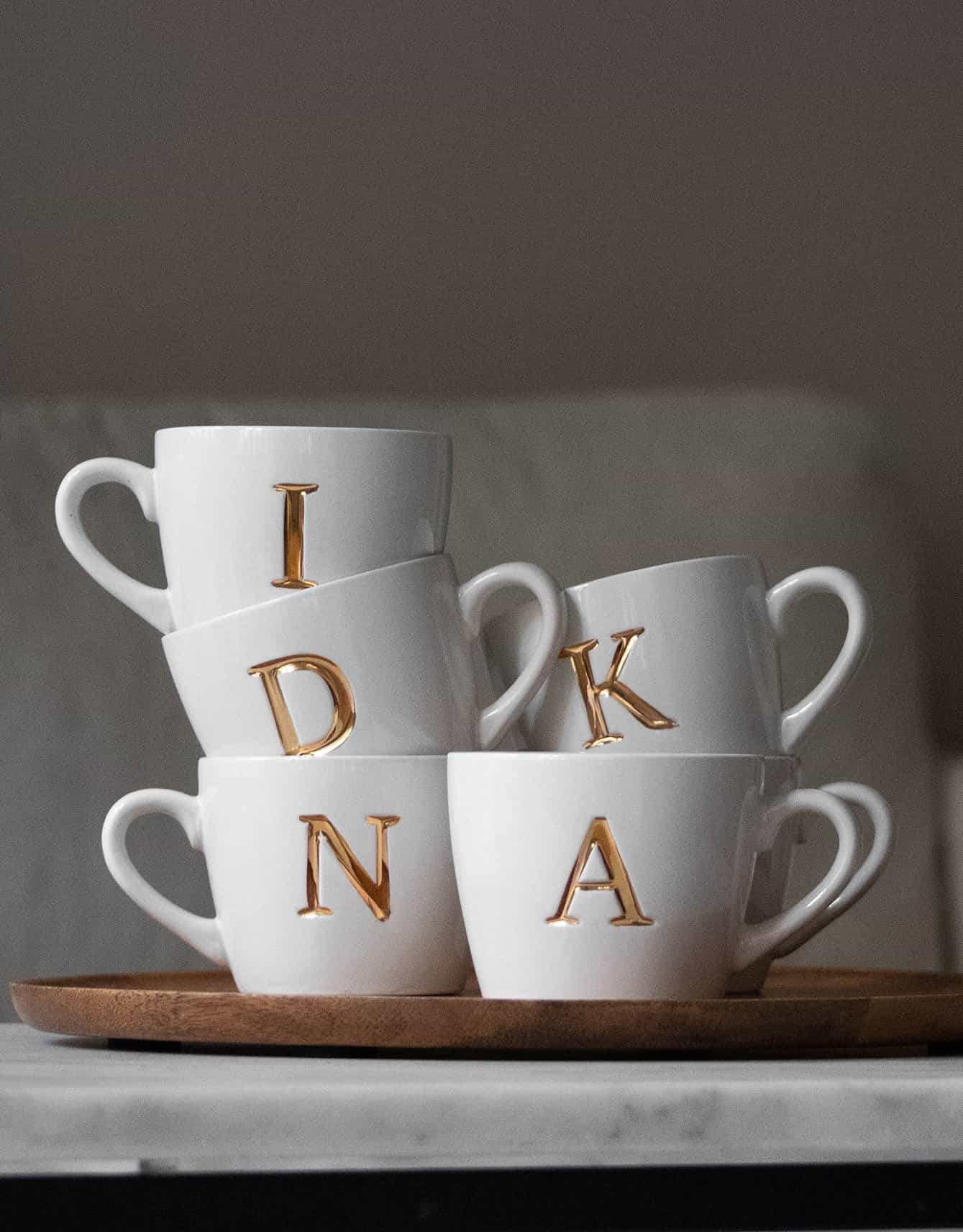 MO2 Mugg med bokstav - E NO - Indiska