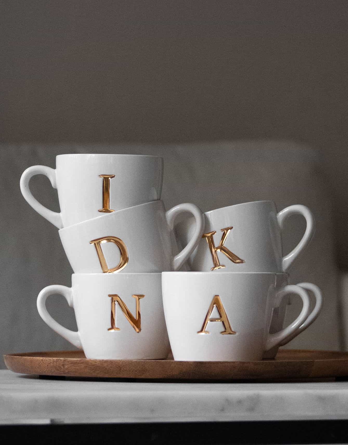 MO3 Mugg med bokstav - F NO - Indiska