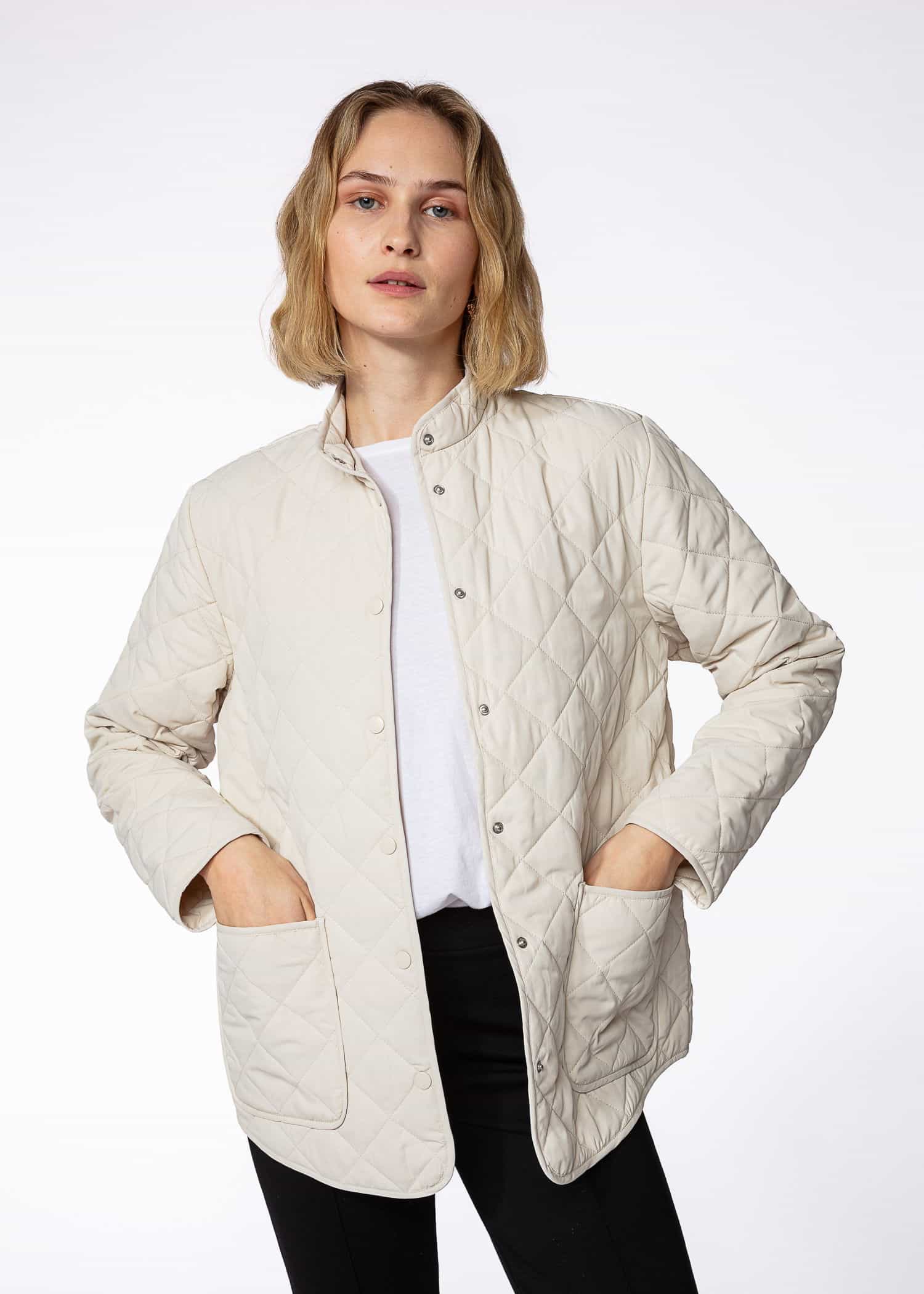 Martina Kort quiltad jacka - Beige 4 - Indiska