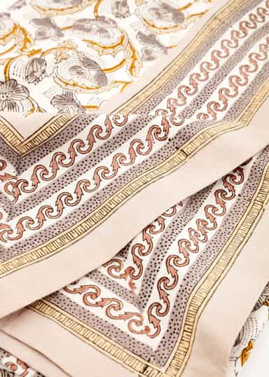 VINY Blocktryckt duk - Beige 4 - Indiska
