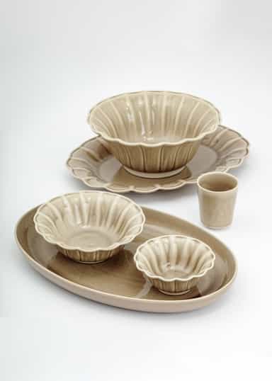 MATHILDA Serveringsfat i stengods - Beige 2 - Indiska