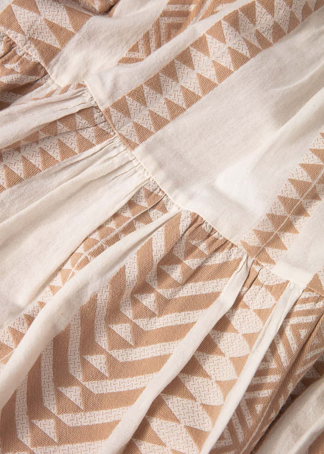 YOLANA Kort jaqcuard vevd tunika - Beige 2 - Indiska