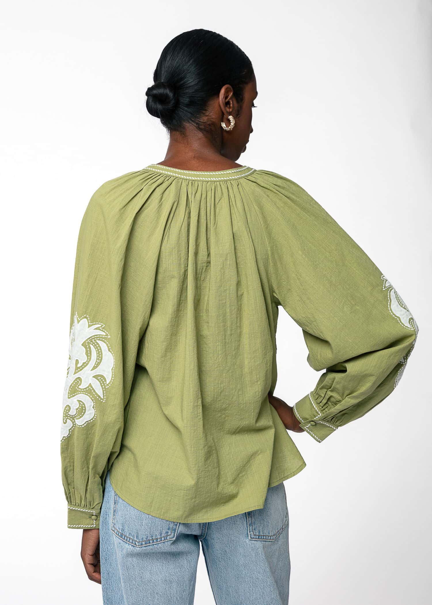 GRETA Grønn brodert bluse - Grønn 7 - Indiska