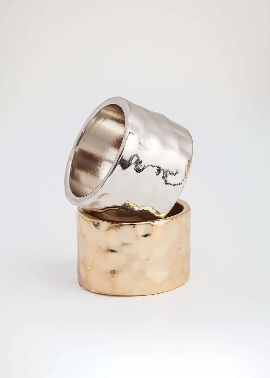 HAMMERED Sølvfarget hamret ring - Sølv 2 - Indiska