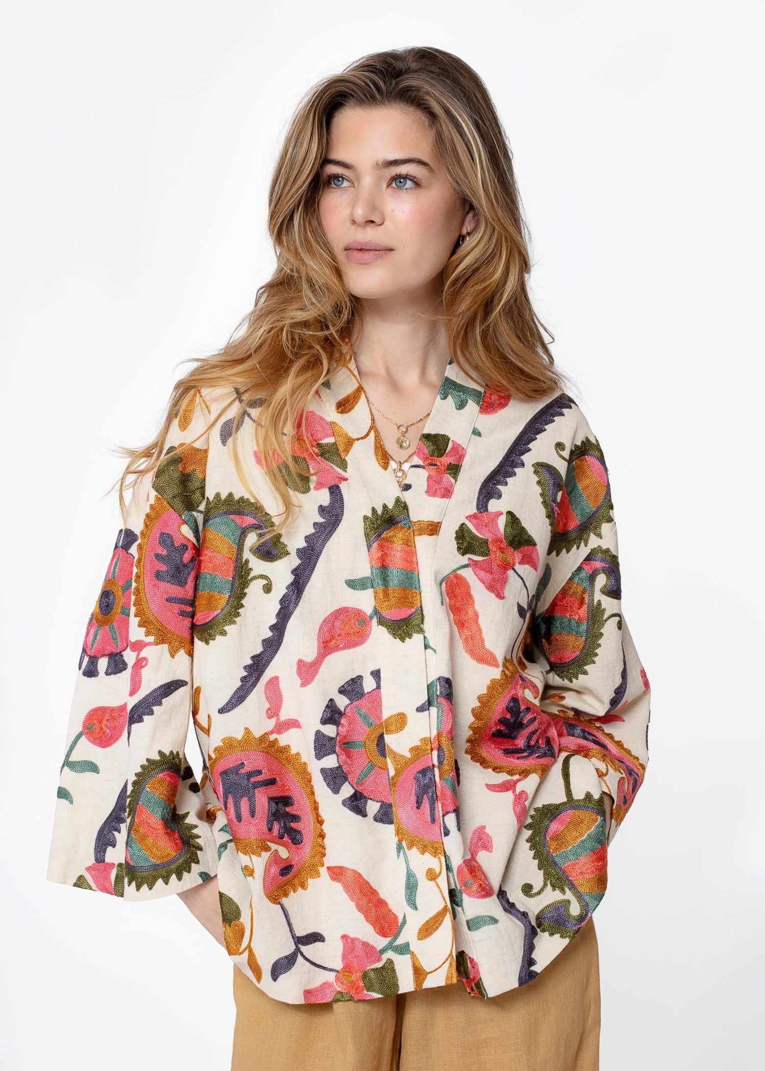 VIVI Broderad kimonojacka - Rosa 2 - Indiska
