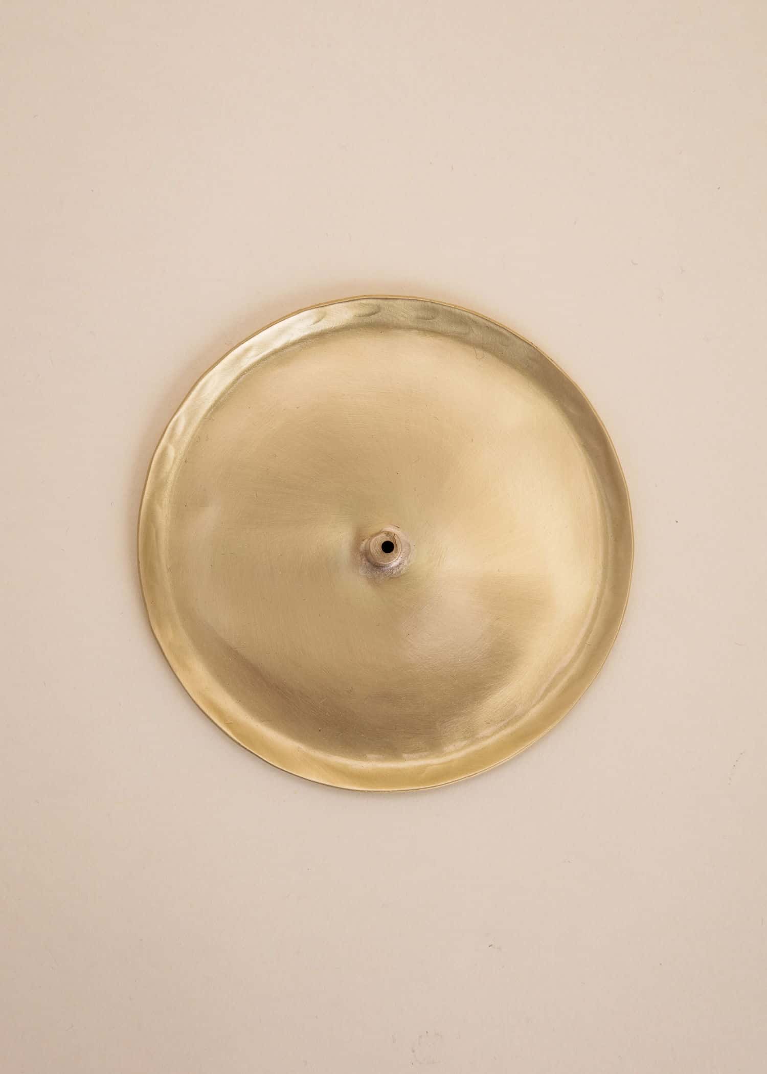 BRASS Messinkinen suitsukepidike - Kulta 2 - Indiska