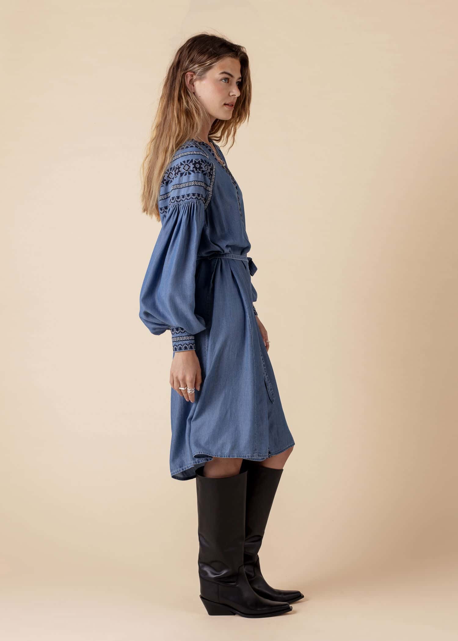 LOURDES Brodeerattu Tencel-mekko  - Sininen 2 - Indiska