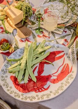 CRAWFISH SERVING PLATE - RED