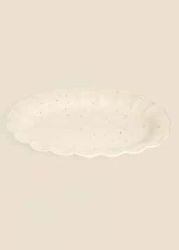 MATHILDA SCALLOP SERVING TRAY - CREMESPECKLED