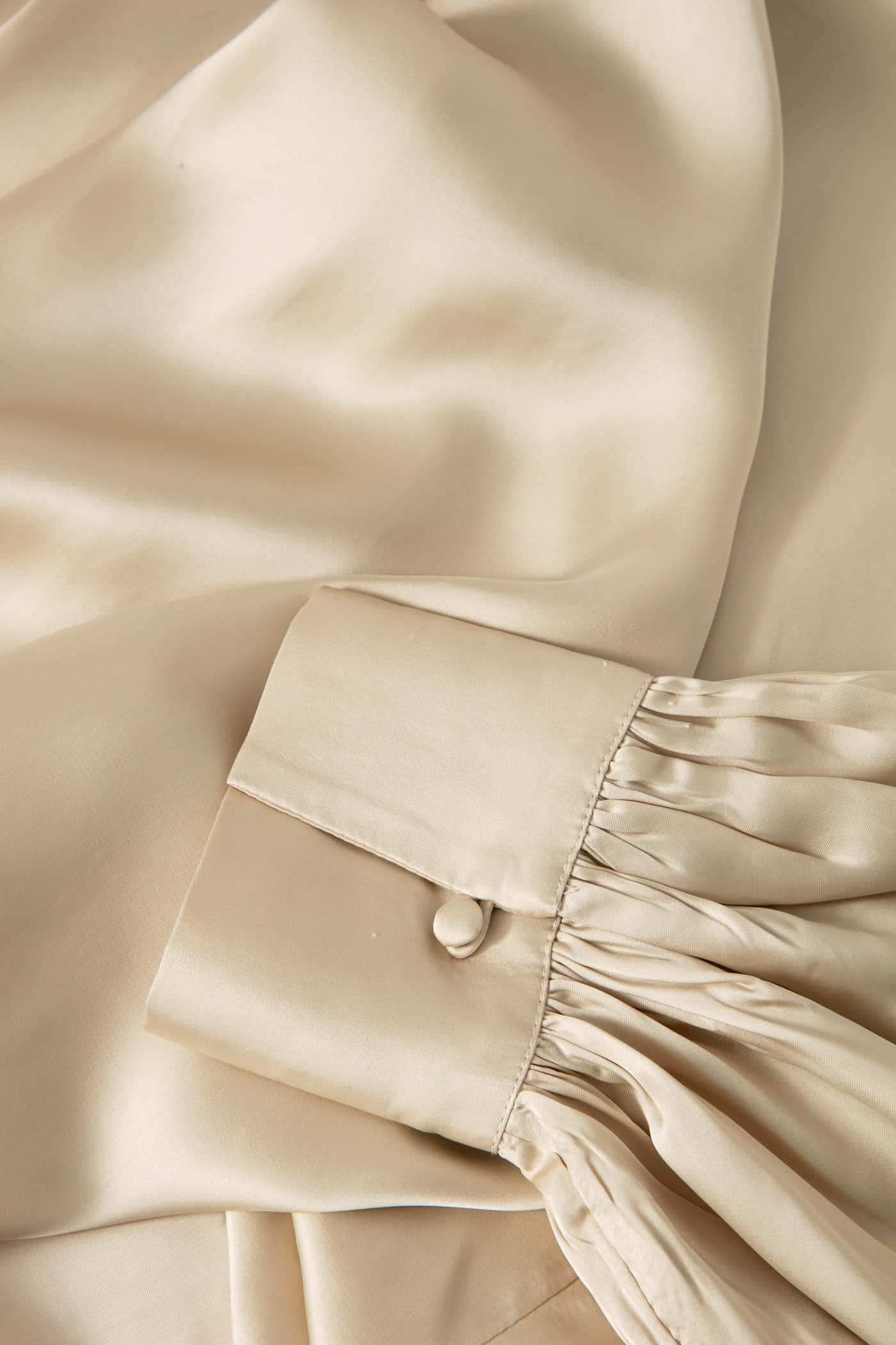Lisbeth Solid satin blouse  - Beige 2 - Indiska