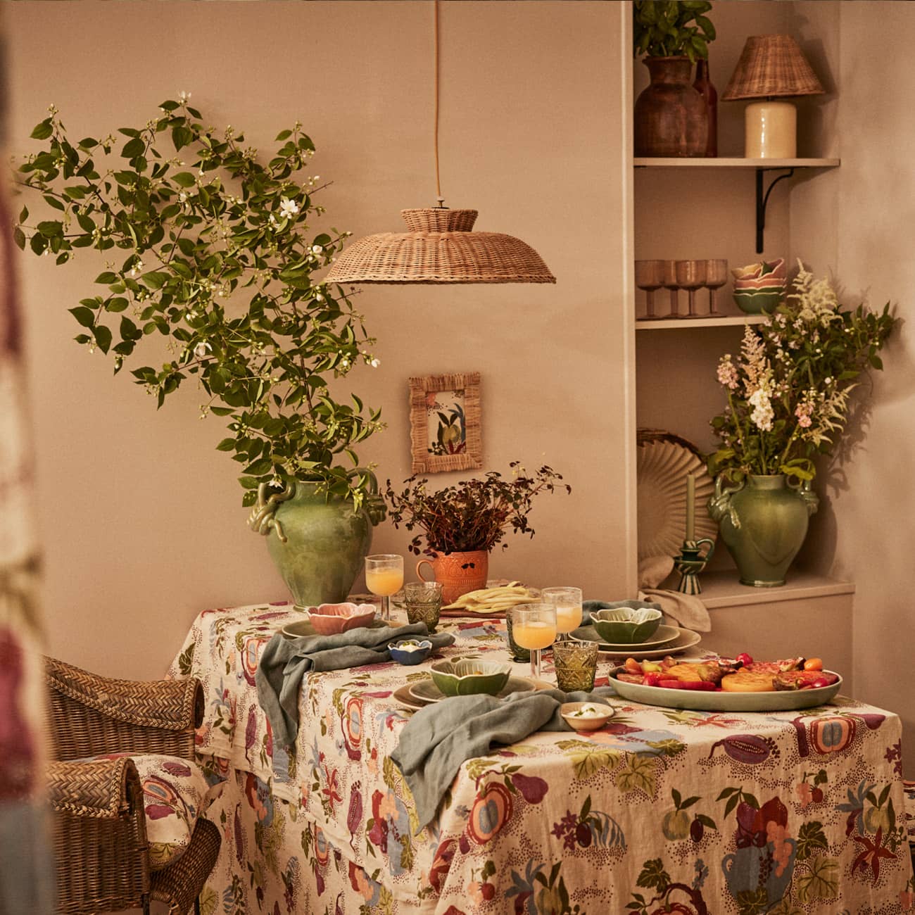 https://a.storyblok.com/f/301127/1300x1300/052b5c40a0/rowblockhome.jpg