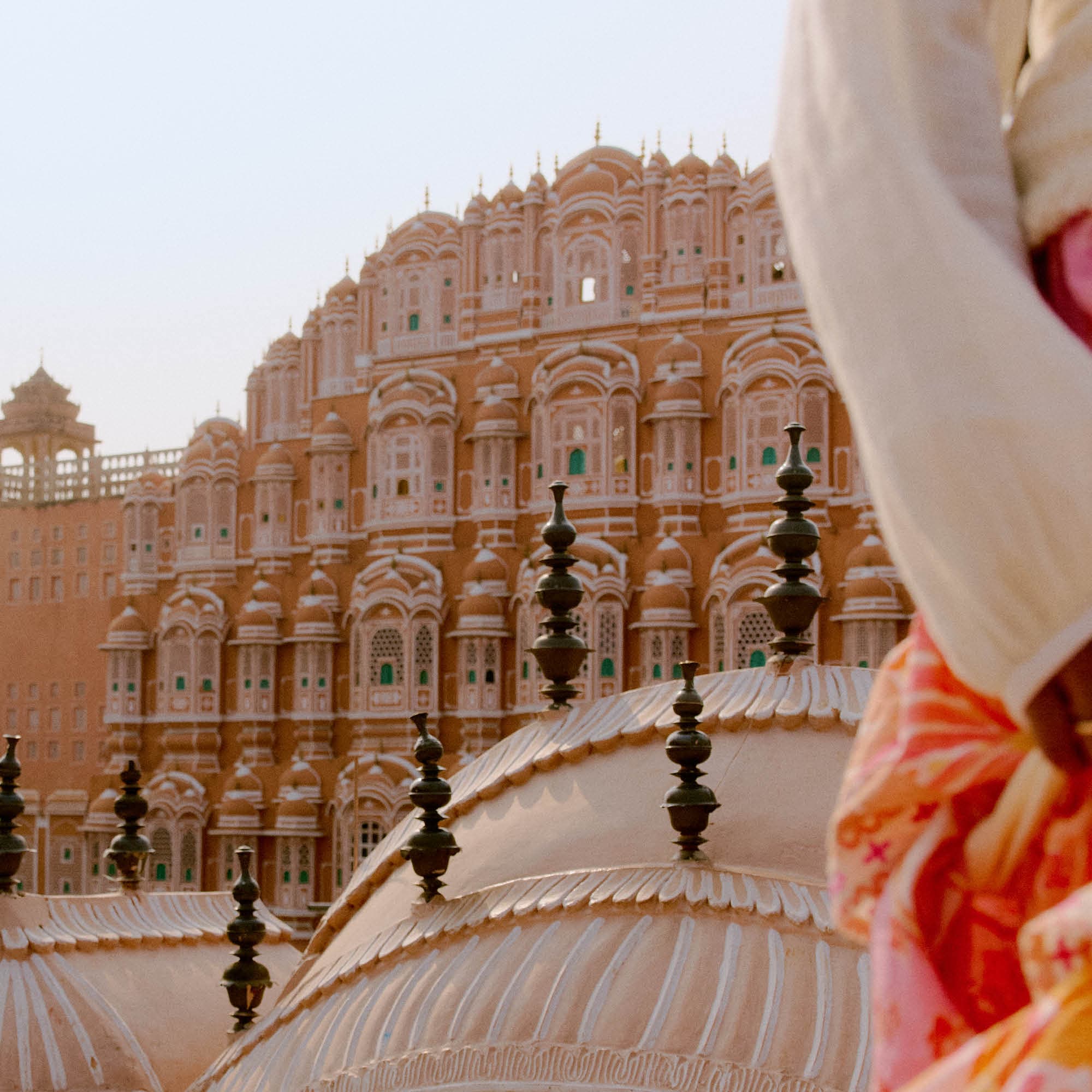 https://a.storyblok.com/f/301127/2000x2000/95d28102b7/indiska-jaipur-collection-75.jpg