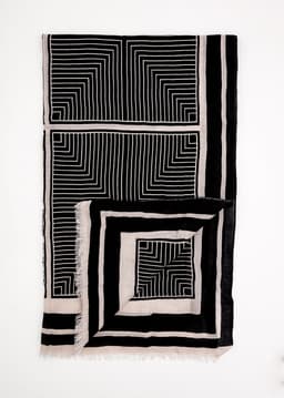 STRIPED LONG SCARF - Black