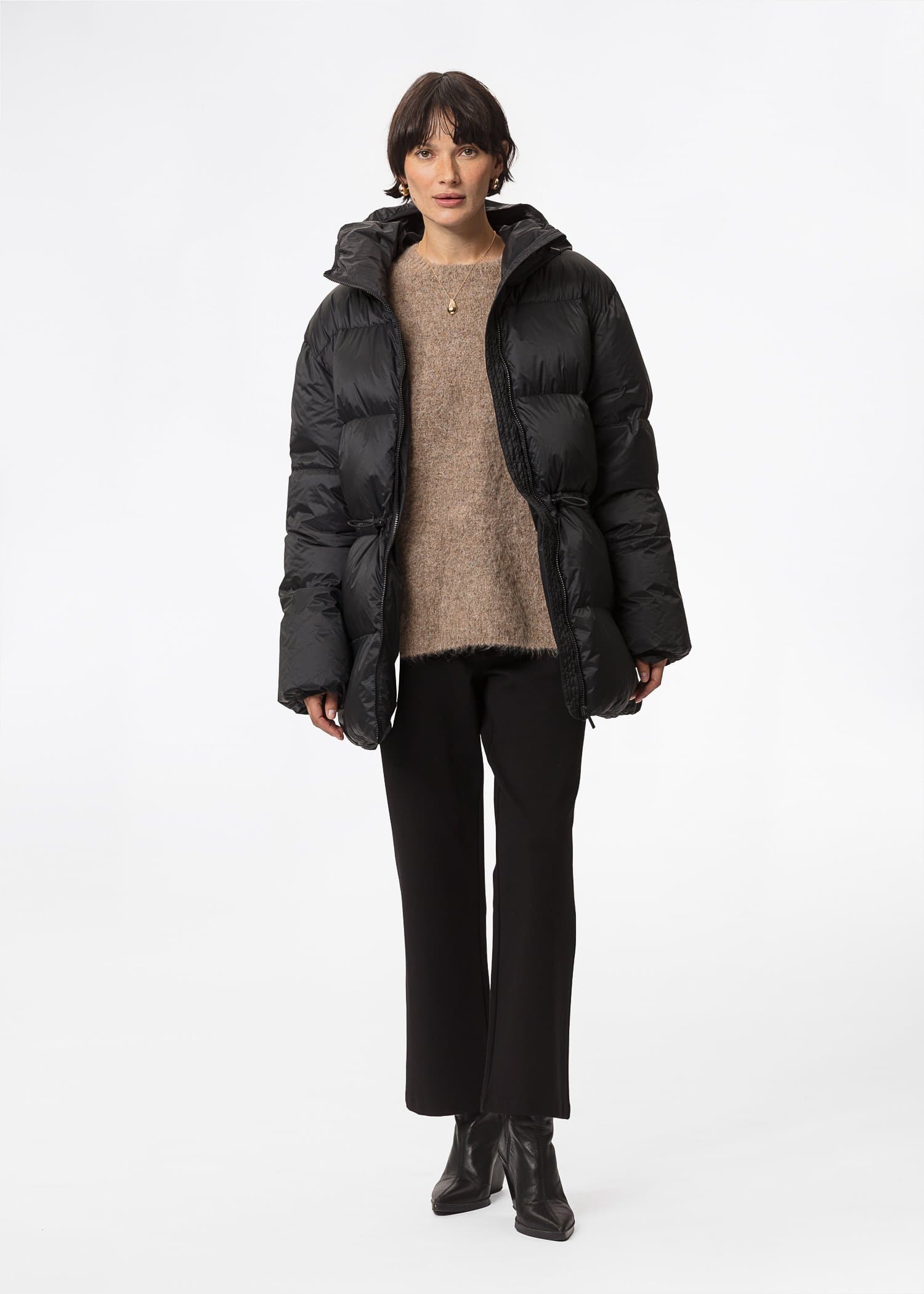 IGLOO DOWN JACKET - Black