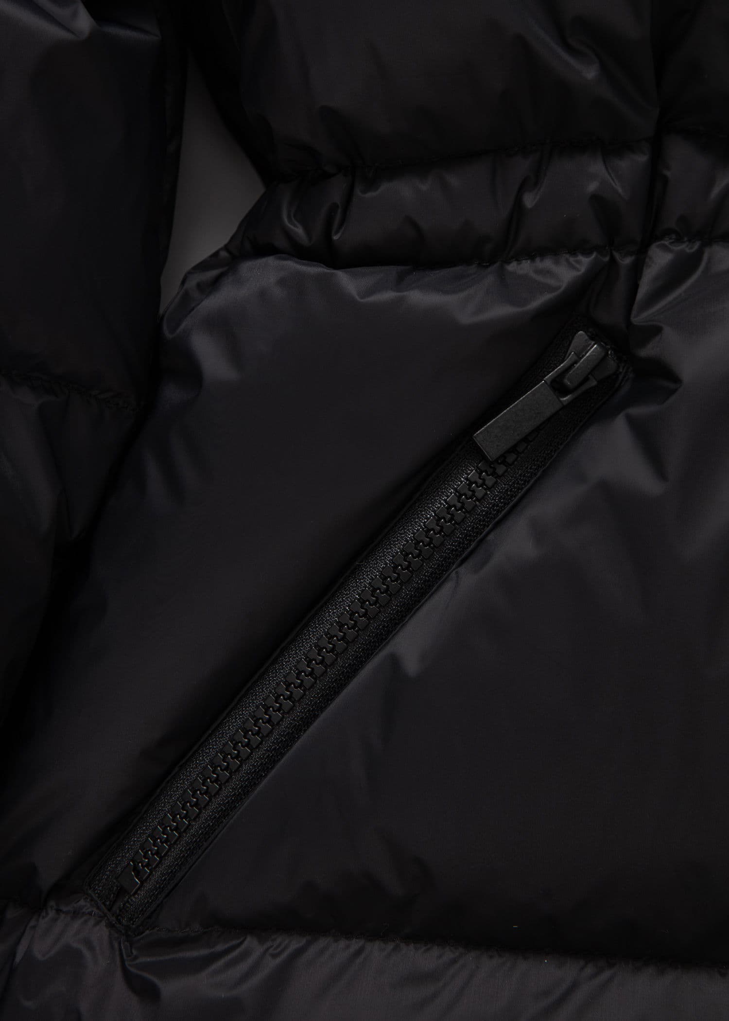 IGLOO DOWN JACKET - Black
