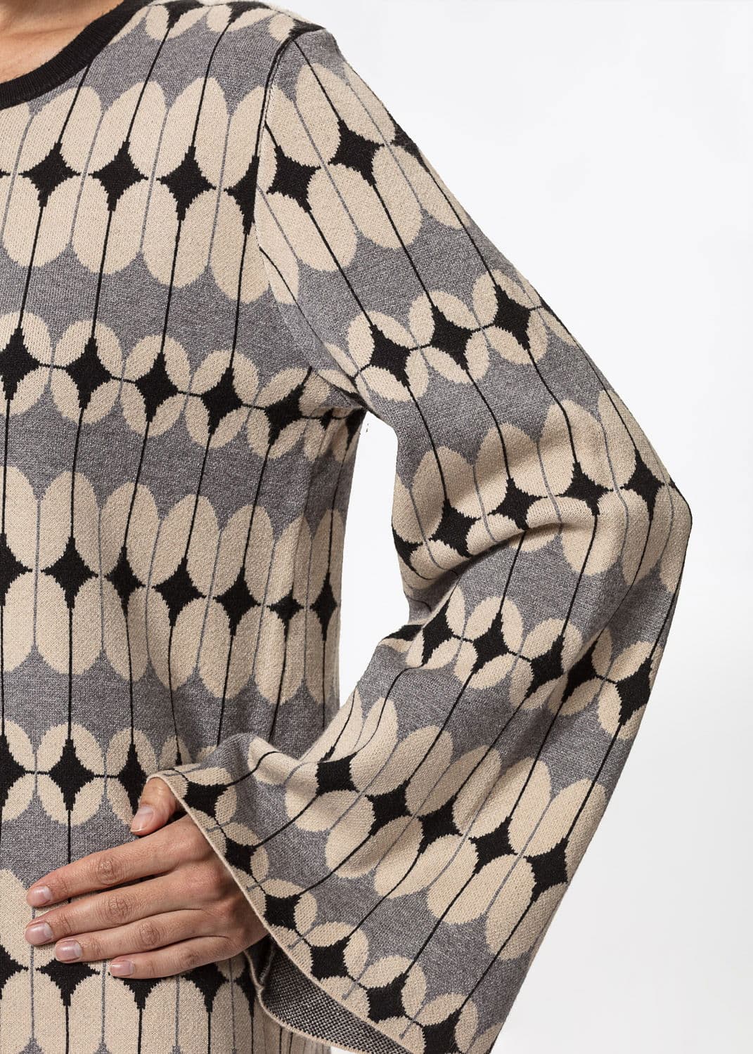 THEA SWEATER - GREY