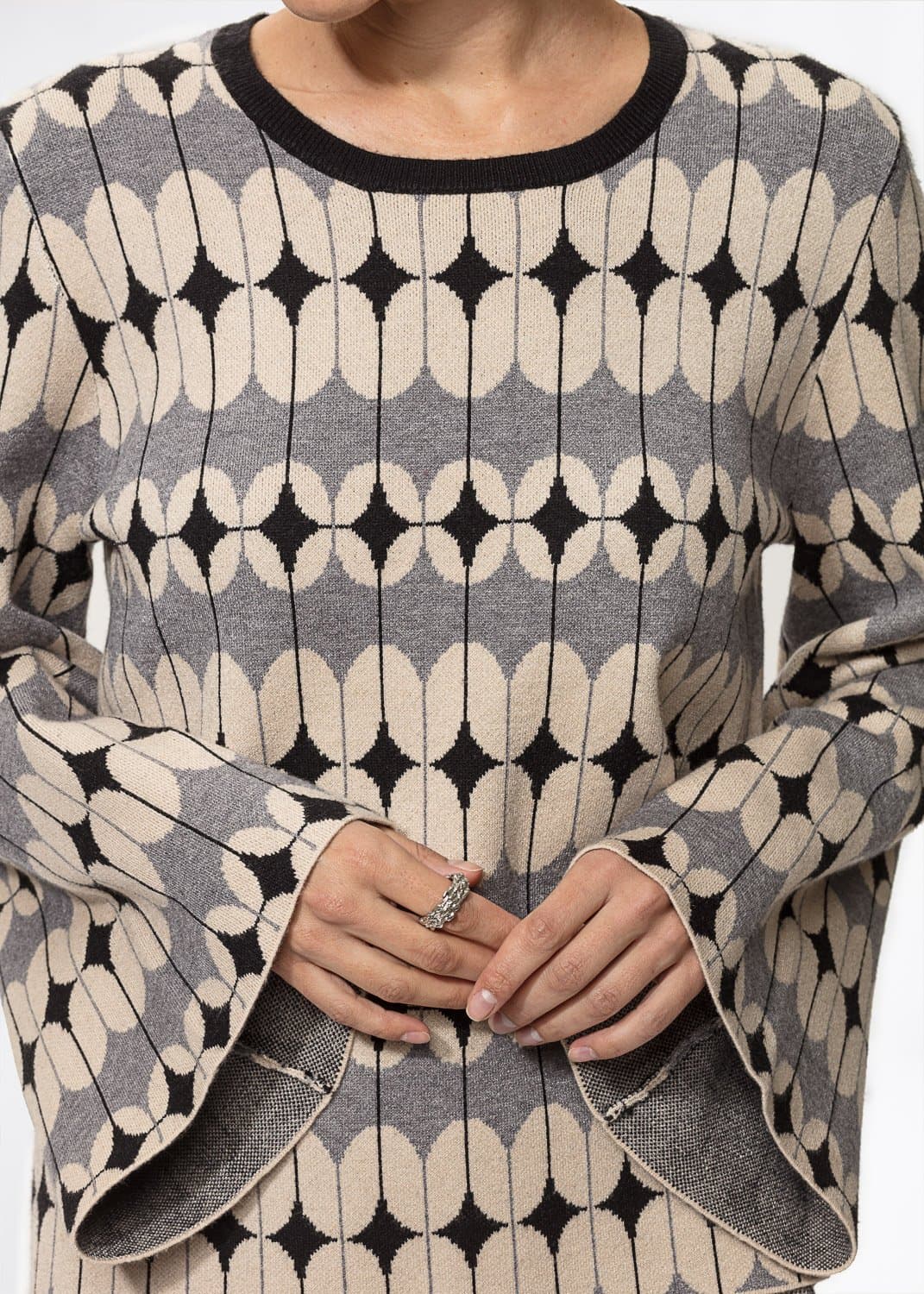 THEA SWEATER - GREY