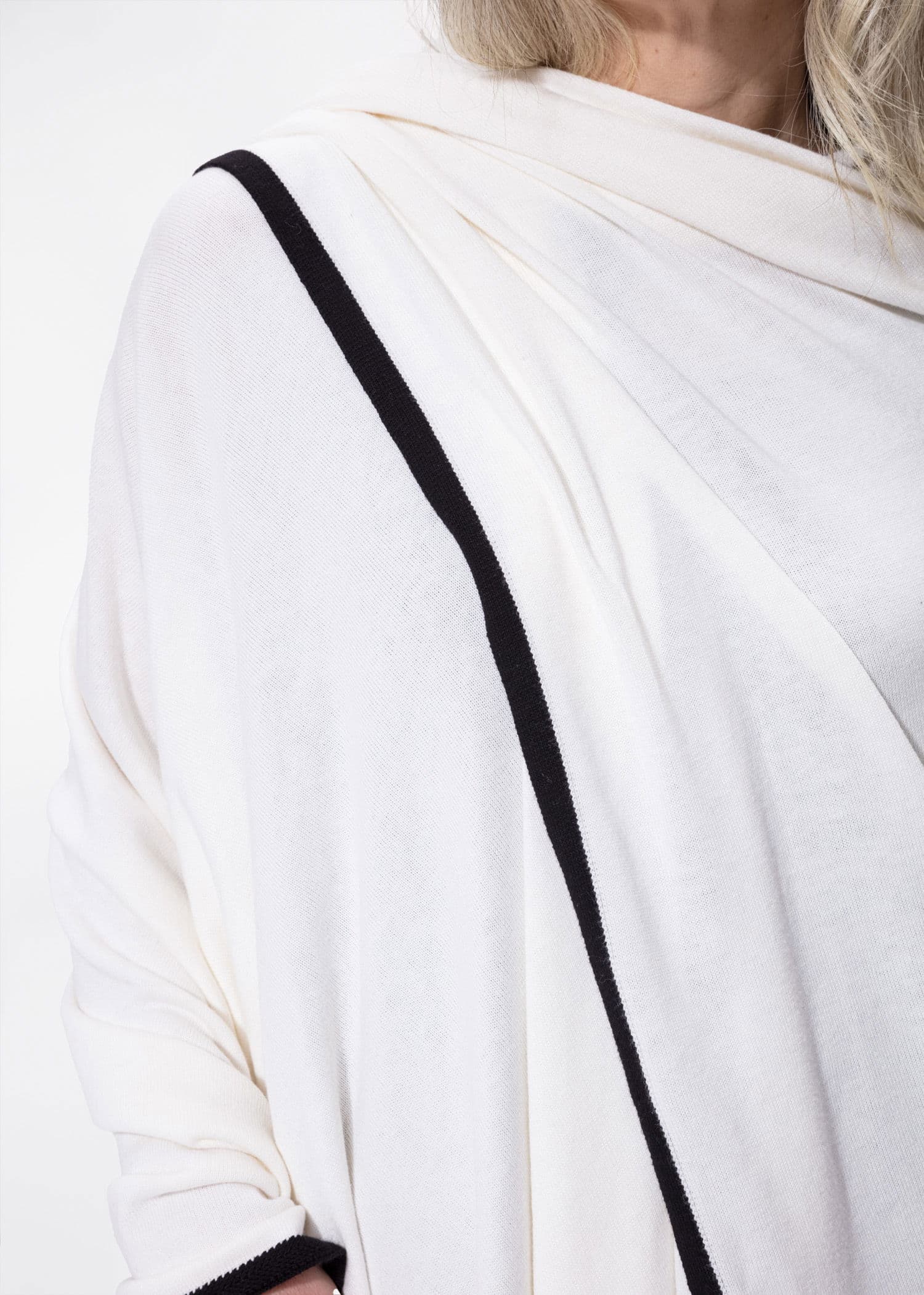 EVY PONCHO - BEIGE