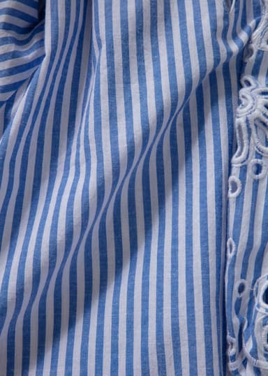 NALA Randig klänning i broderie anglais - Blå 7 - Indiska