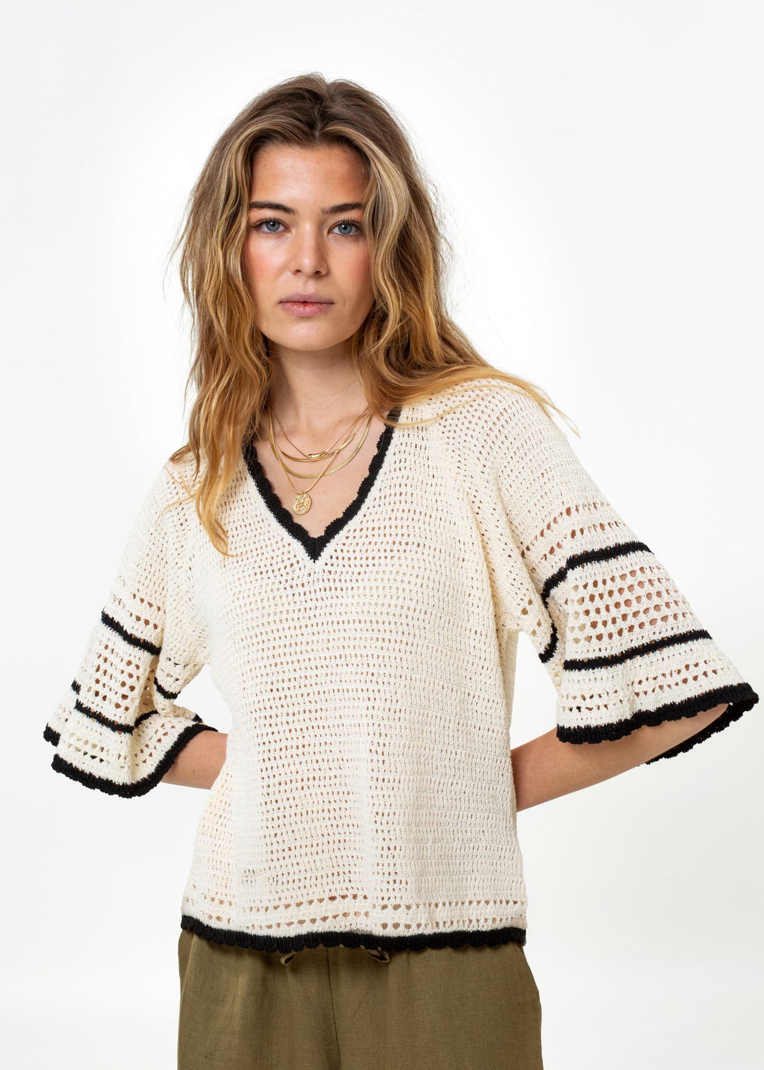 LINDA SWEATER - OFFWHITE