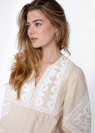 Petra Kirjailtu popliinipusero - Beige 1 - Indiska