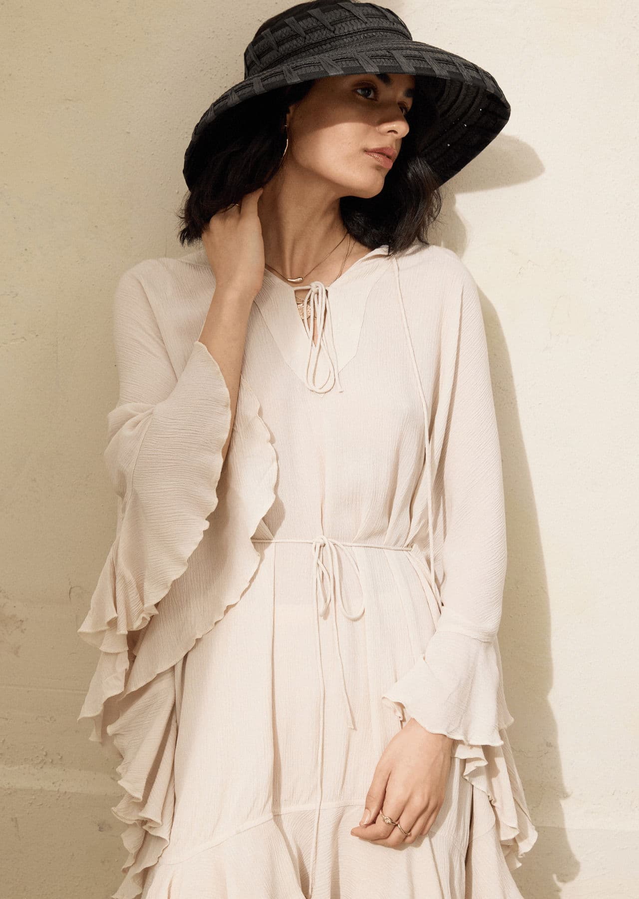 RUBY Beige tunika med volang - Beige 2 - Indiska