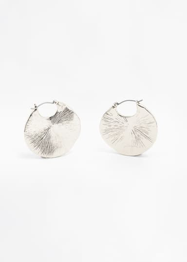 PLEATED Silverfärgade runda örhängen  - Silver 2 - Indiska