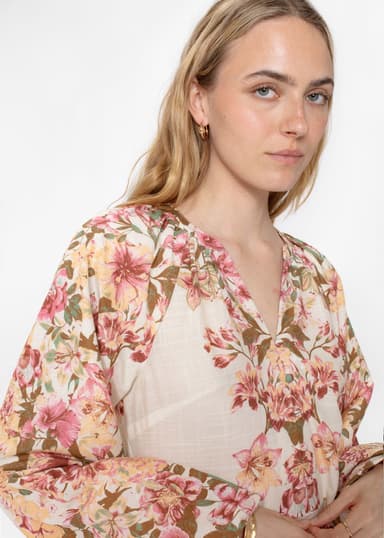 CORINE Blommig klänning med puffärm - Röd 3 - Indiska