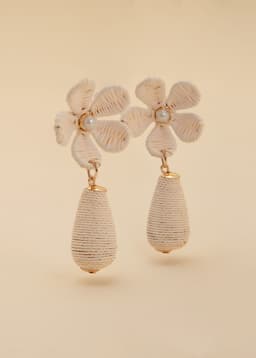 BOHEMIAN FLOWER EARRINGS - BEIGE