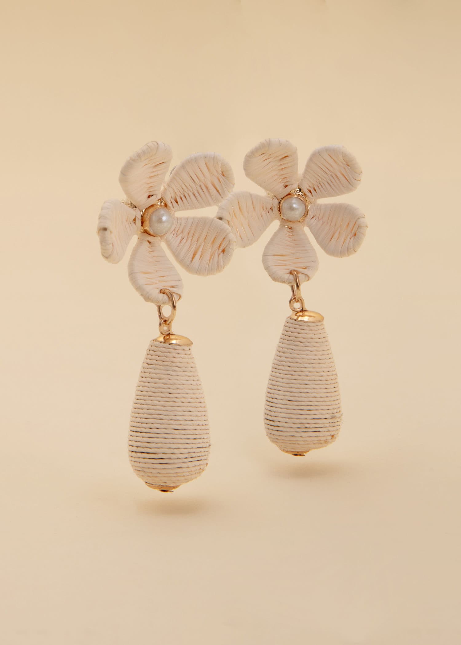BOHEMIAN Boheemit korvakorut - Beige 1 - Indiska