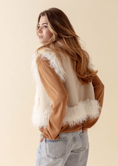 GILLIAN Beige vest med broderi og luftig kant - Beige 3 - Indiska